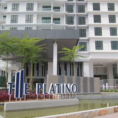 Johor Bahru Paradigm Leplatino Homestay Buitenkant foto
