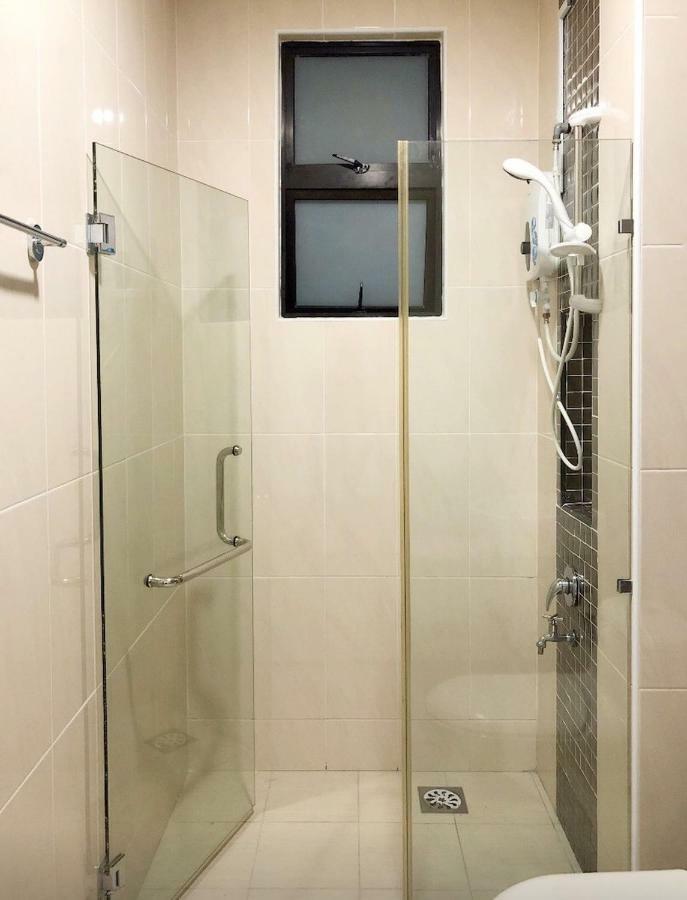 Johor Bahru Paradigm Leplatino Homestay Buitenkant foto